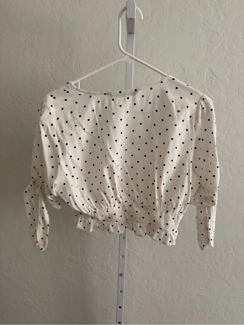 Zara Cream Polka Dot Tie-Sleeve V-Neck Crop Top